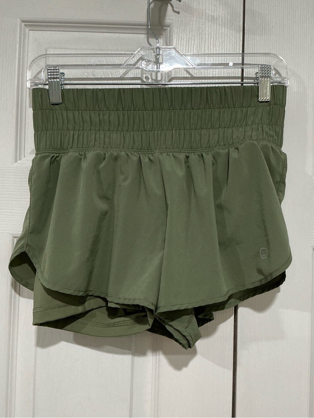🤎 Gilly Hicks Hollister Sage Green Double Layer Athletic Shorts - Size Small